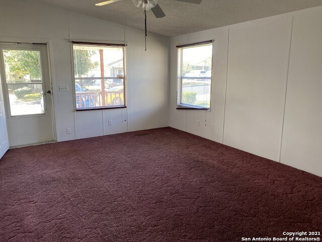 Foto del edificio - 6031 Pleasant Meadow