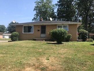 Building Photo - 609 Park Ave