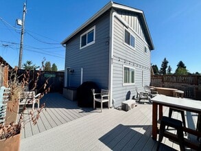 Building Photo - 7916 14th Ave SW