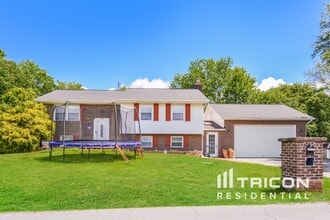 Building Photo - 9300 Overlook Cir Building Photo - 9300 Overlook Cir