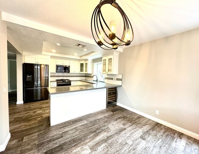 Building Photo - Coming soon... The Oaks in Pomona