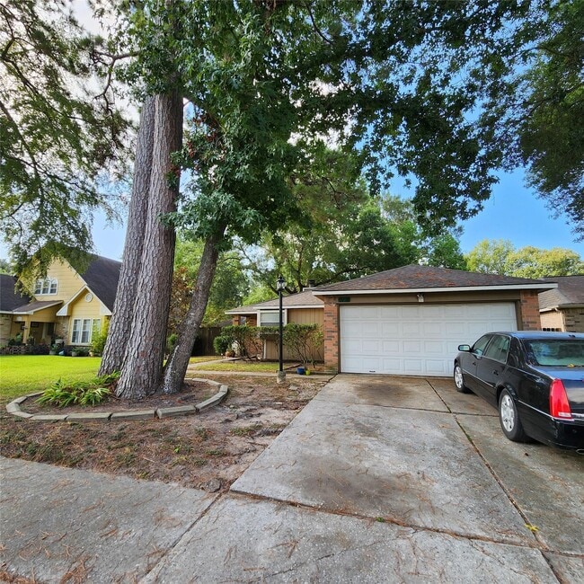 Building Photo - 6938 Foxbrook Dr