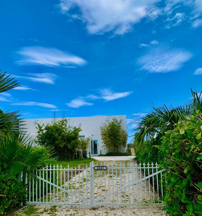 Building Photo - 8045 S Hwy A1A