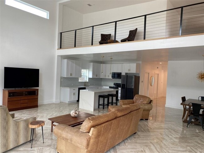 Building Photo - 31 Heathrow Ln