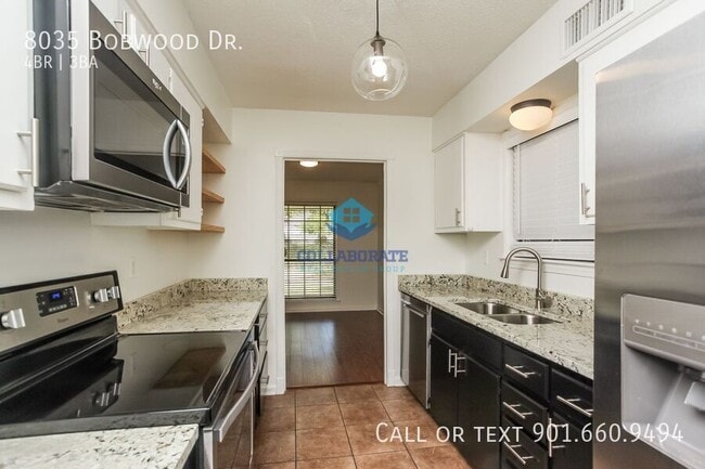 Foto del edificio - 8035 Bobwood Dr