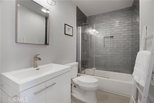 Building Photo - 33601 Via Corvalian