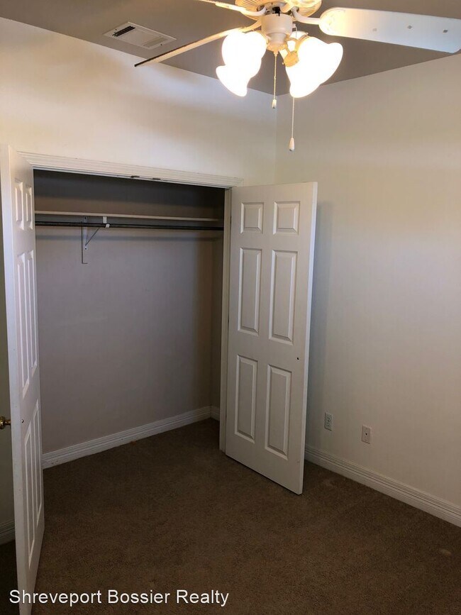 Building Photo - 3 br, 2 bath House - 2520 Brookhaven Dr