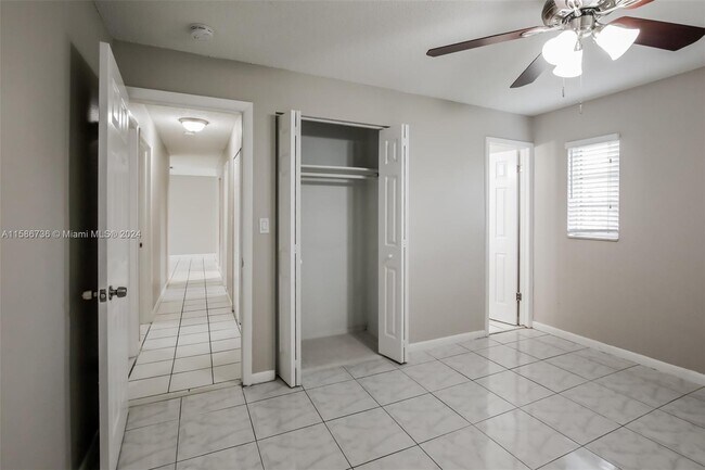 Foto del edificio - 1850 NW 47th Ave