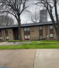 Building Photo - 1515 Cherboneau Pl