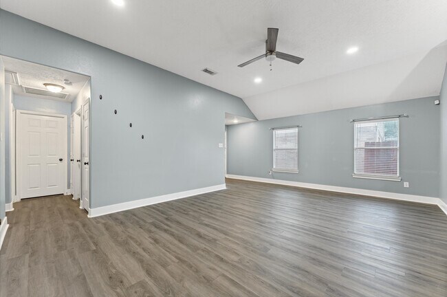 Foto del edificio - 11919 Piney Bend Dr