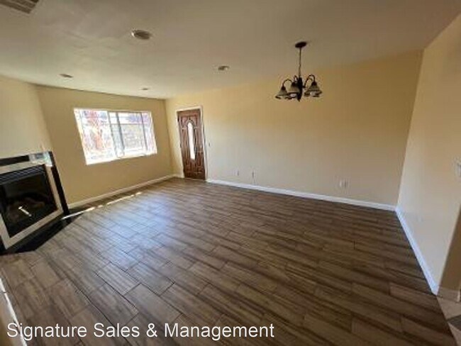 Foto del edificio - 3 br, 2 bath House - 713 W 9th Street