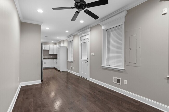 Foto del edificio - Upper Fells Point Townhouse - 3+ Bedrooms,...