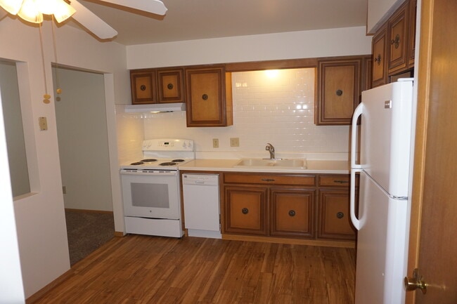 Building Photo - Hartwell Place Apartments