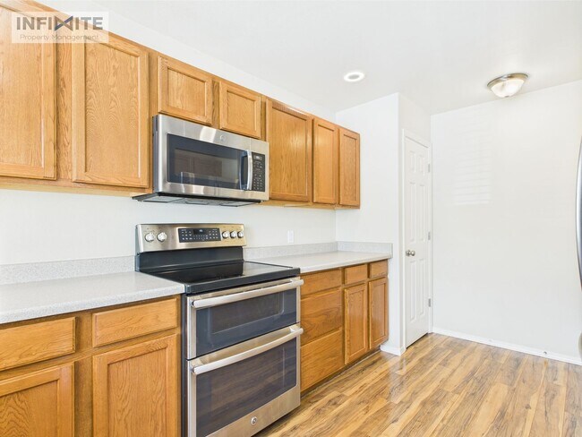 Foto del edificio - 1112 Longbow Ln