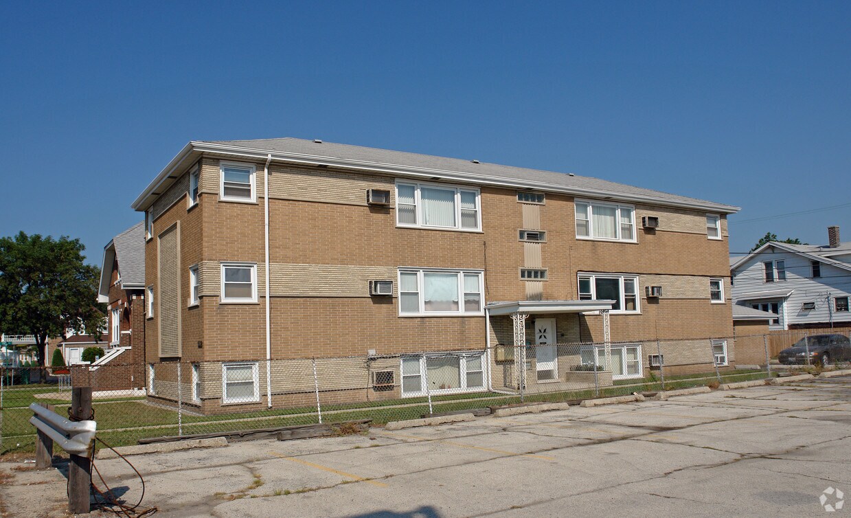 7244 Archer Ave, Summit Argo, IL 60501 Apartments in Summit Argo, IL