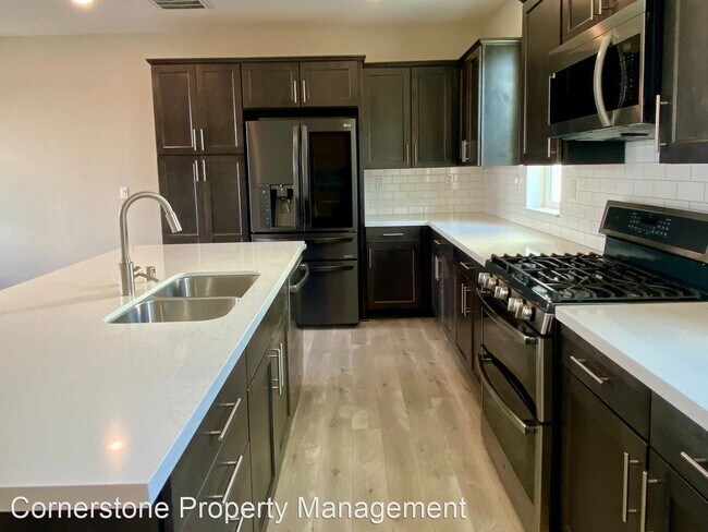 Building Photo - 2 br, 2.5 bath House - 920 E Duane Ave #6