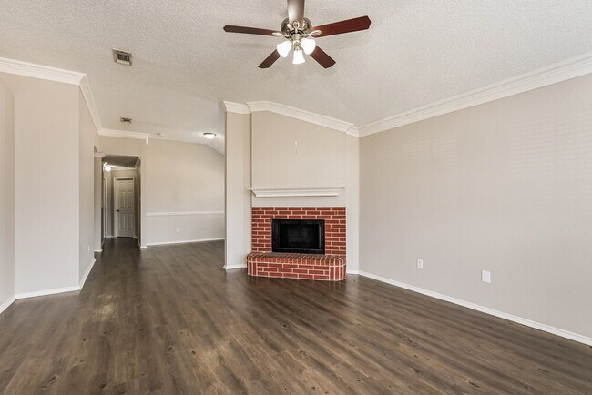 Building Photo - 1004 Chancellorsville Pkwy