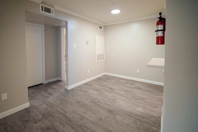 Foto del edificio - 8455 Will Clayton Pkwy