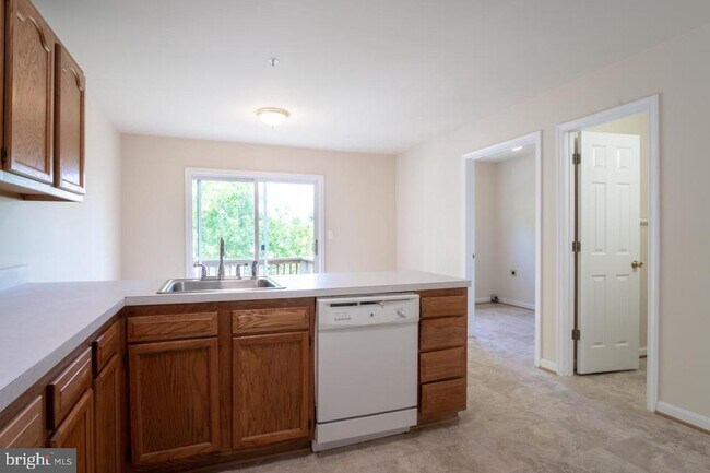 Foto del edificio - 3795 Harbor Rd