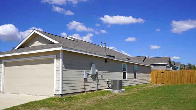 Foto del edificio - 3702 Haydon Hl Rd