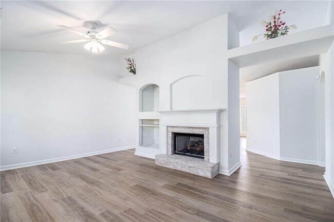 Foto del edificio - 430 Fairlawn Dr