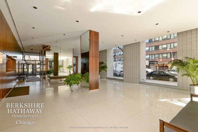 Building Photo - 3150 N LAKE SHORE Drive
