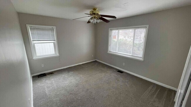 Building Photo - 3052 S Grape Way