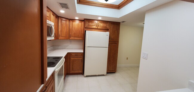 Building Photo - 2691 Sabal Springs Cir