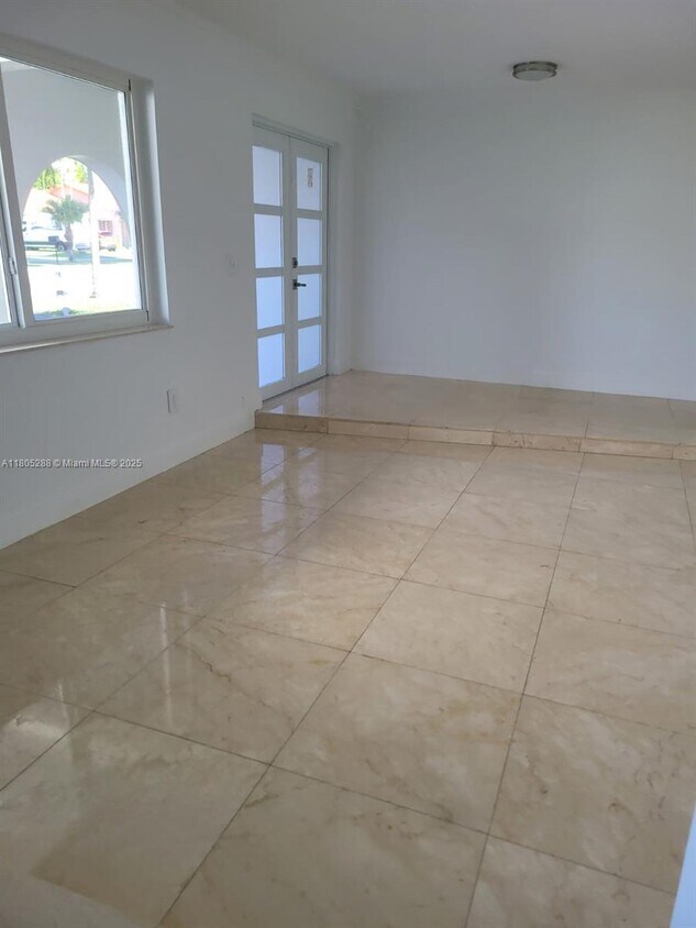 Foto principal - 13254 SW 13th St