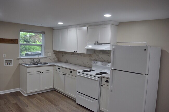 Cocina - 4103 N Center St