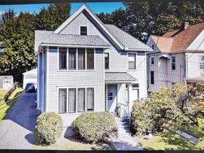 Building Photo - 116 Leroy St