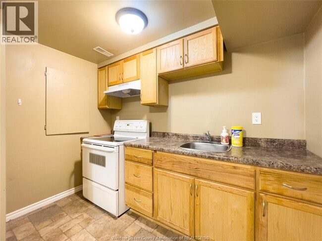 Building Photo - 1198 Highnoon Dr