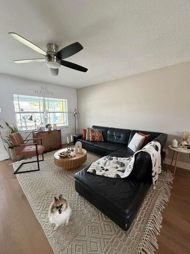Foto del edificio - 8202 NW 91st Terrace