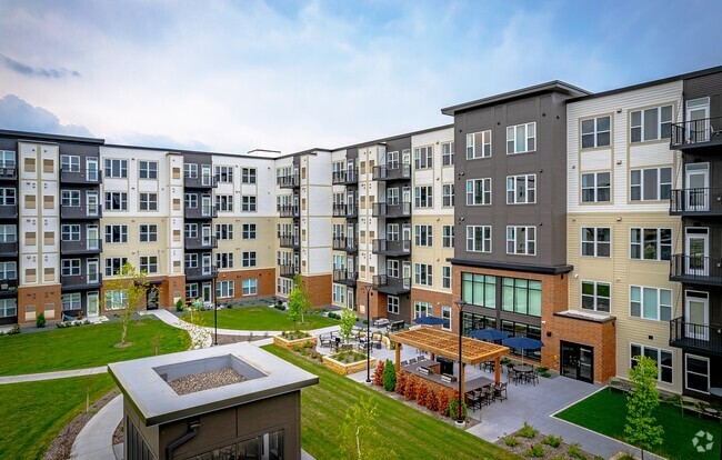 Legacy Commons at Signal Hills 55+ Apartments