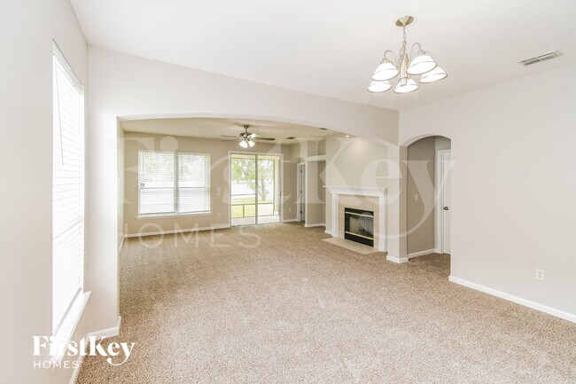 Foto del edificio - 4007 Leatherwood Dr