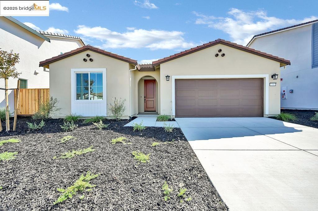 Foto principal - 354 Astilbe St