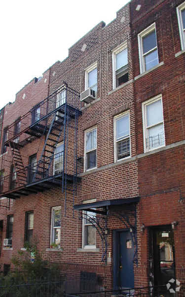 Foto principal - 322 Bay Ridge Ave