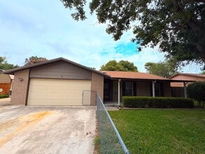 Building Photo - 1803 Fairway Dr