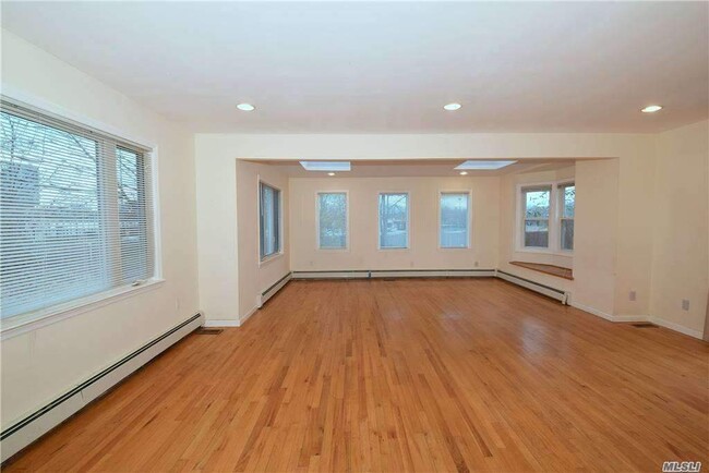 Foto del edificio - 5 Stepping Stone Ln