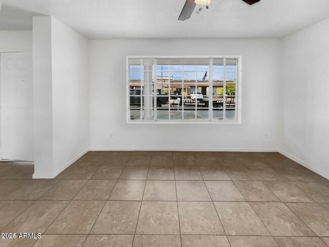 Building Photo - 2342 W Danbury Dr