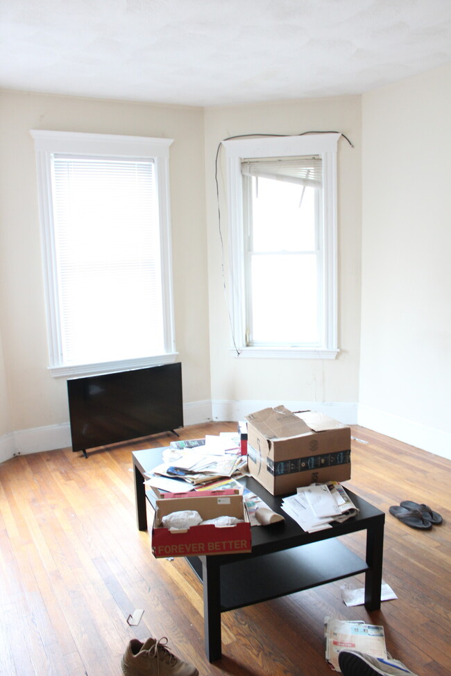 Building Photo - 5 Harvard Ter