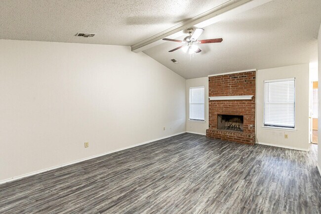 Building Photo - 17 Wagnon Dr
