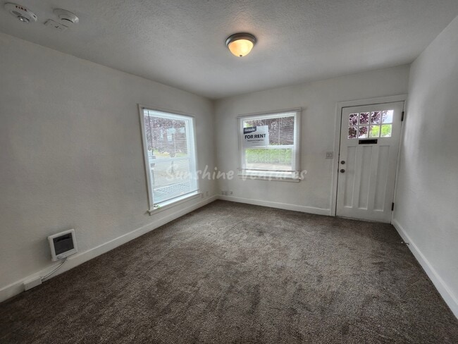 Unit 3 Living Room - The Highland at 936
