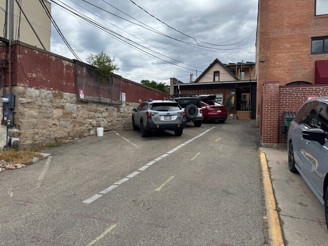 Building Photo - 1028 Narrow Gauge Ave