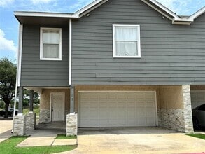 Building Photo - 3415 Twp Grove Ln