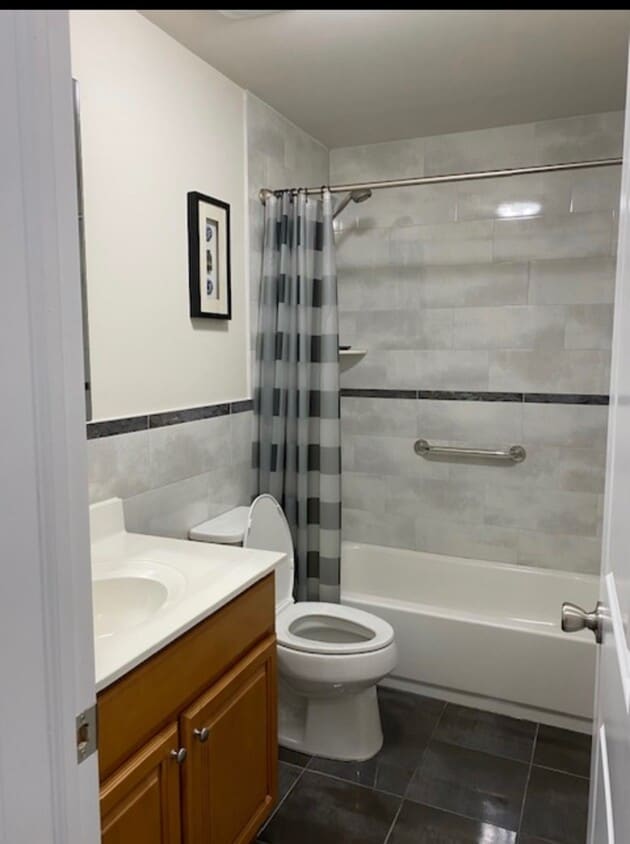 Building Photo - 39 Tenafly Pl