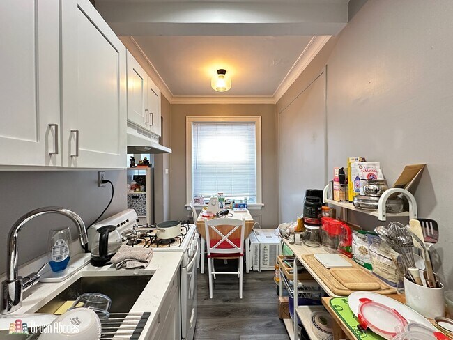 Foto del edificio - 5517 N Kenmore Ave