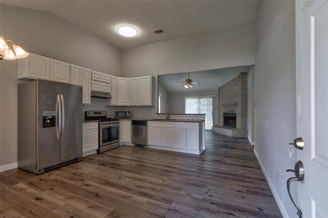 Building Photo - 17003 Enchanted Cir W