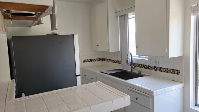 Foto del edificio - 12485 Walsh Ave