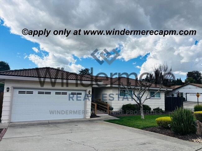 Building Photo - Beautiful 3-Bedroom Home in a Wonderful Fair Oaks Neighborhood!